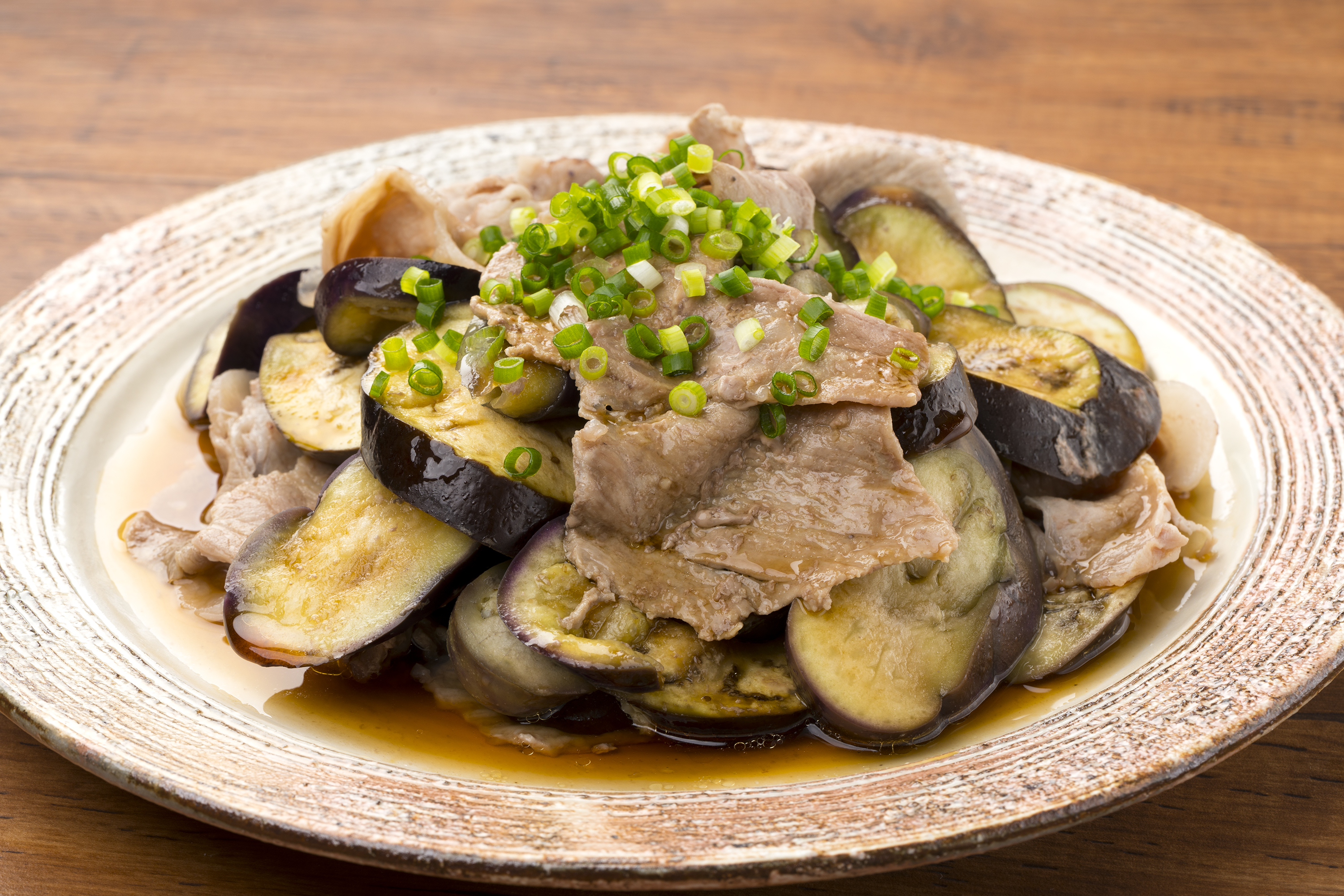 茄子と豚肉の蒸し焼き