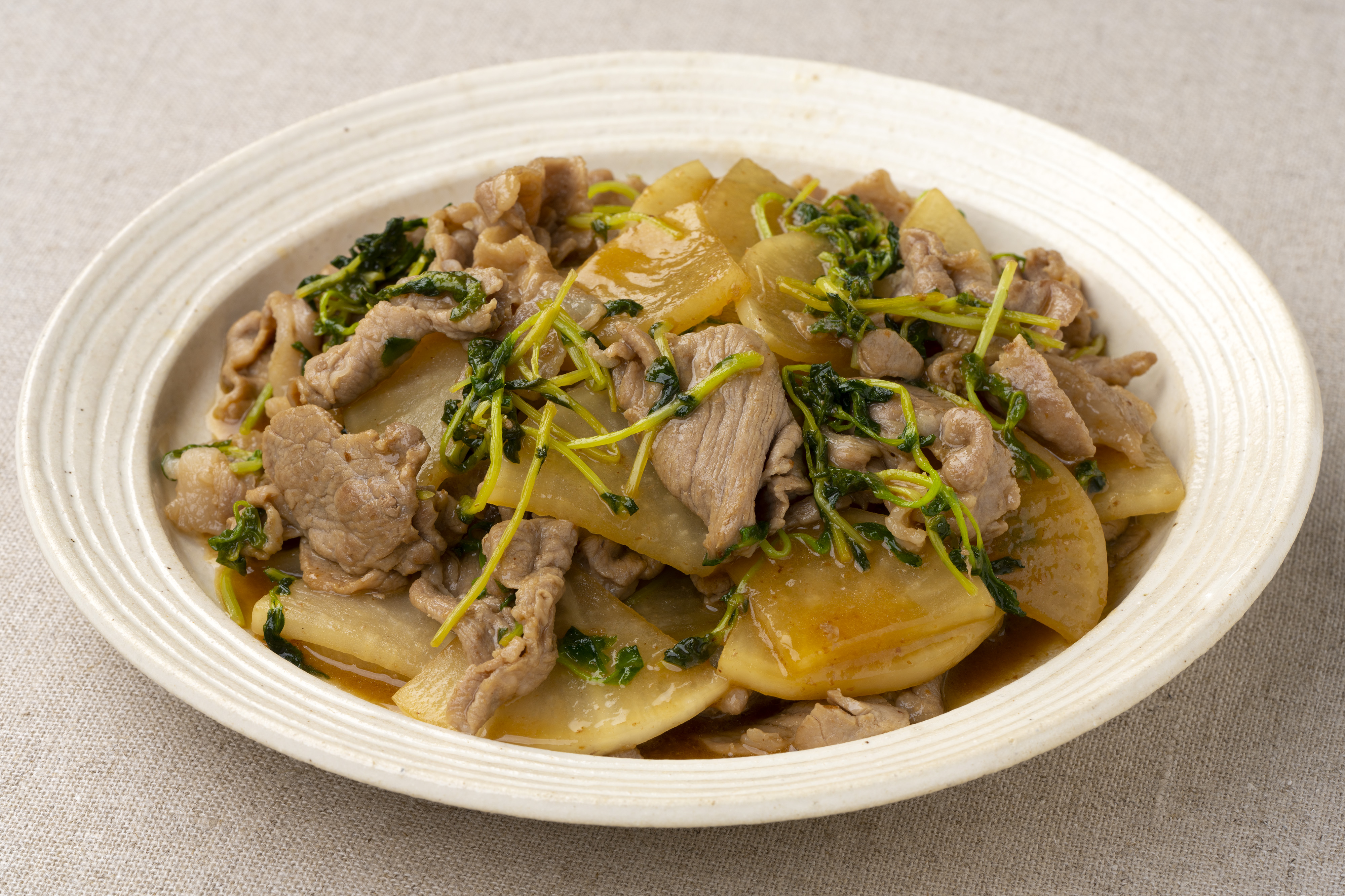 豚肉と大根の梅炒め
