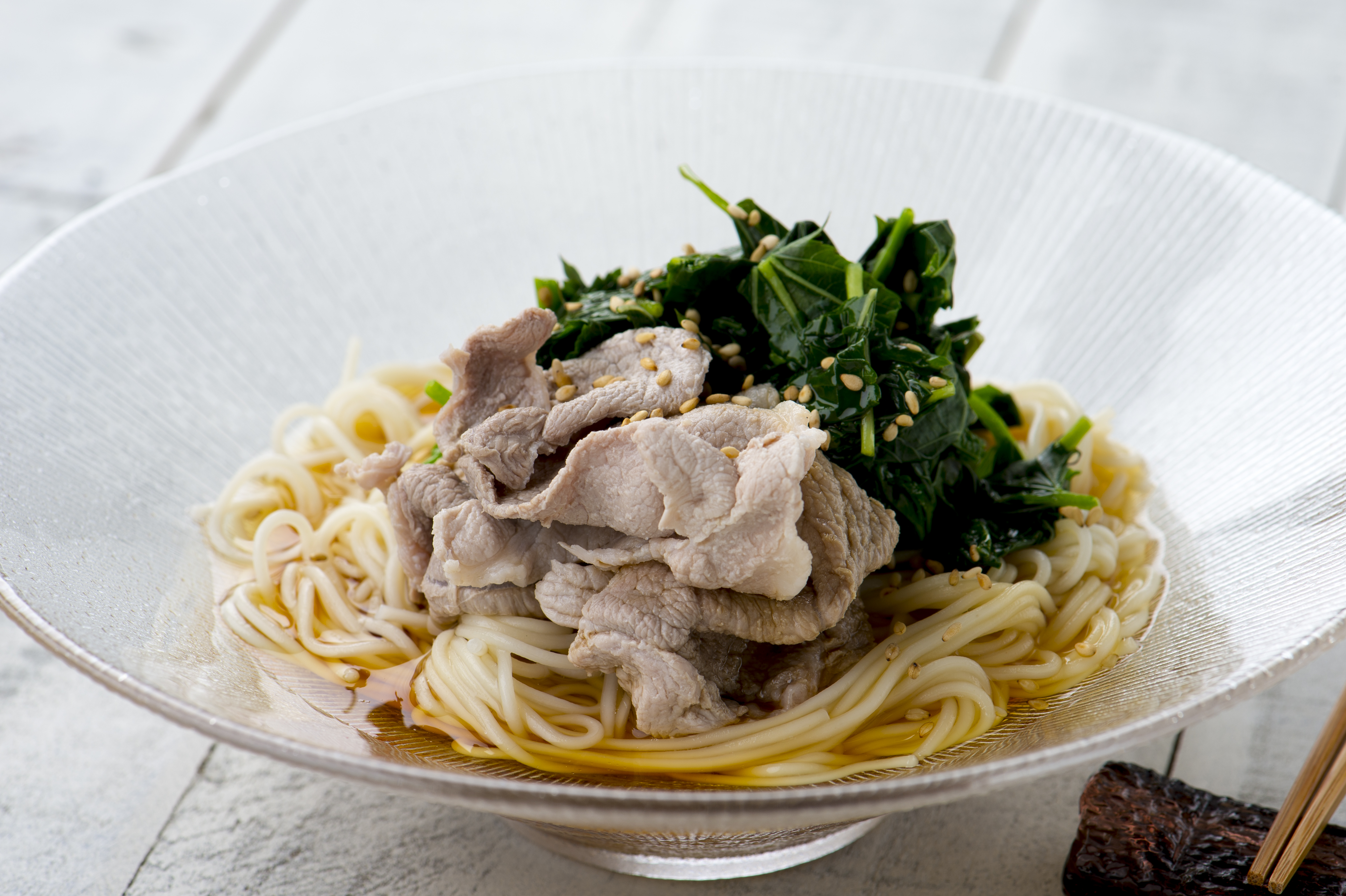 豚肉とモロヘイヤのそうめん