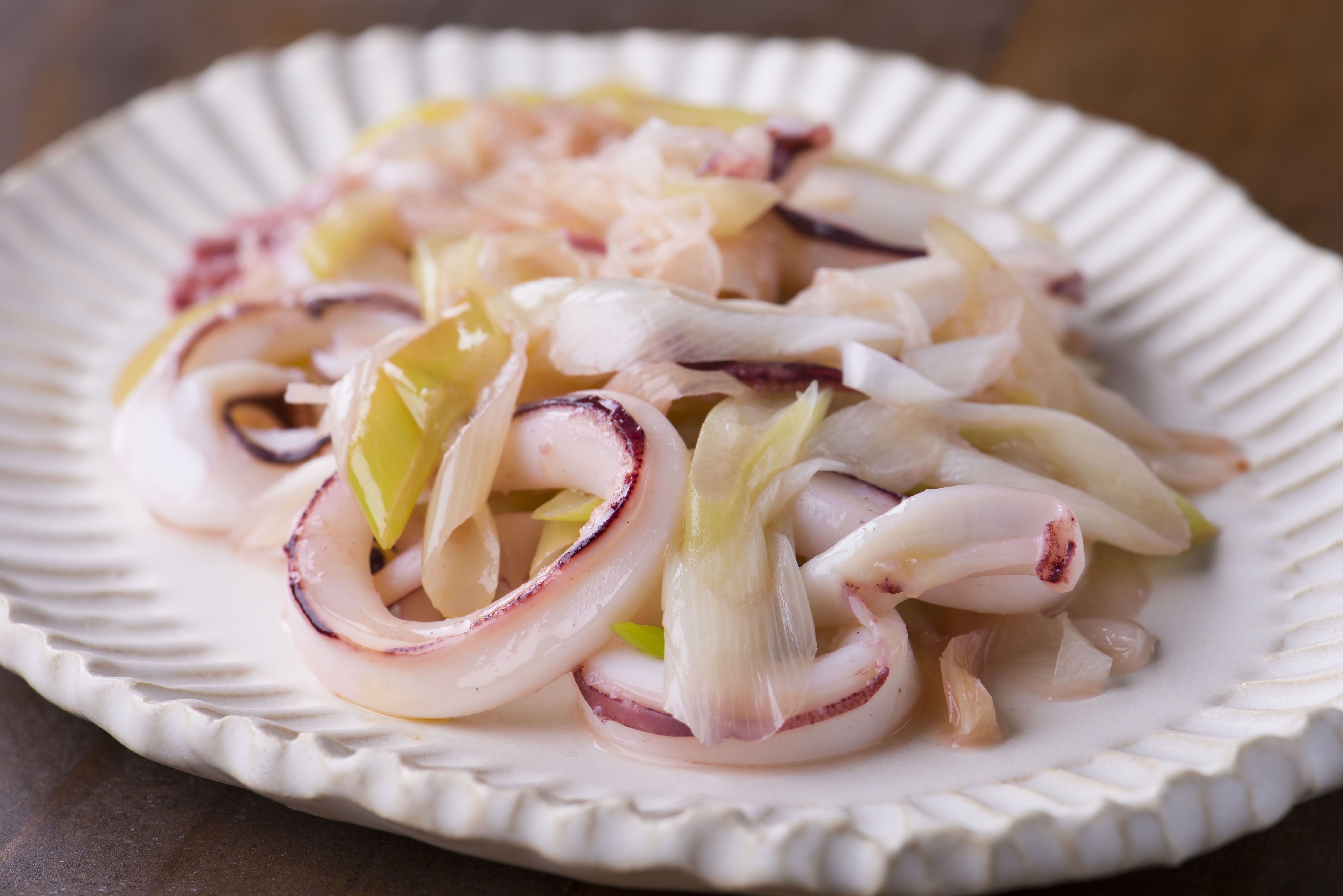 イカの塩レモン炒め