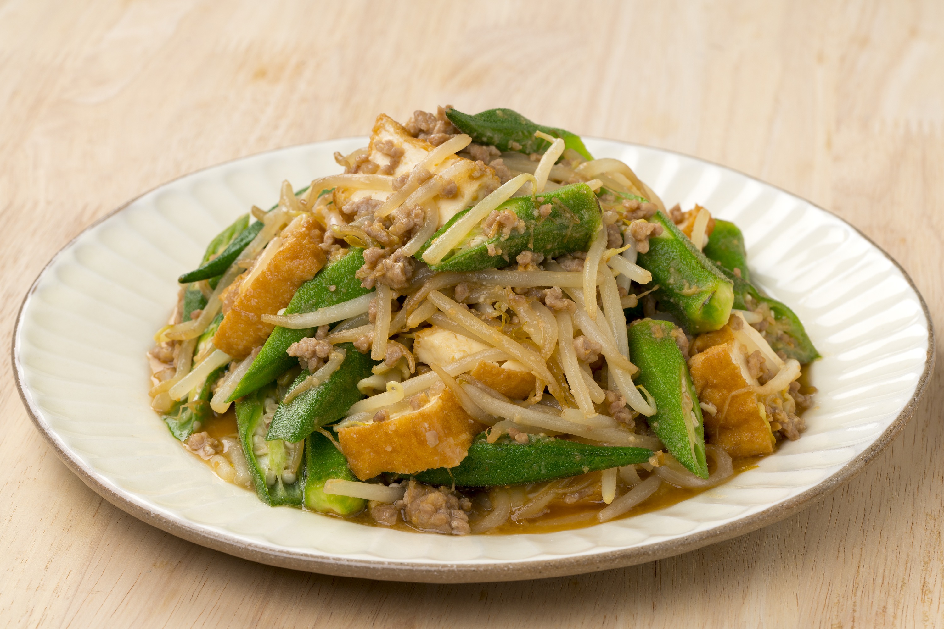 オクラと厚揚げの挽肉味噌炒め