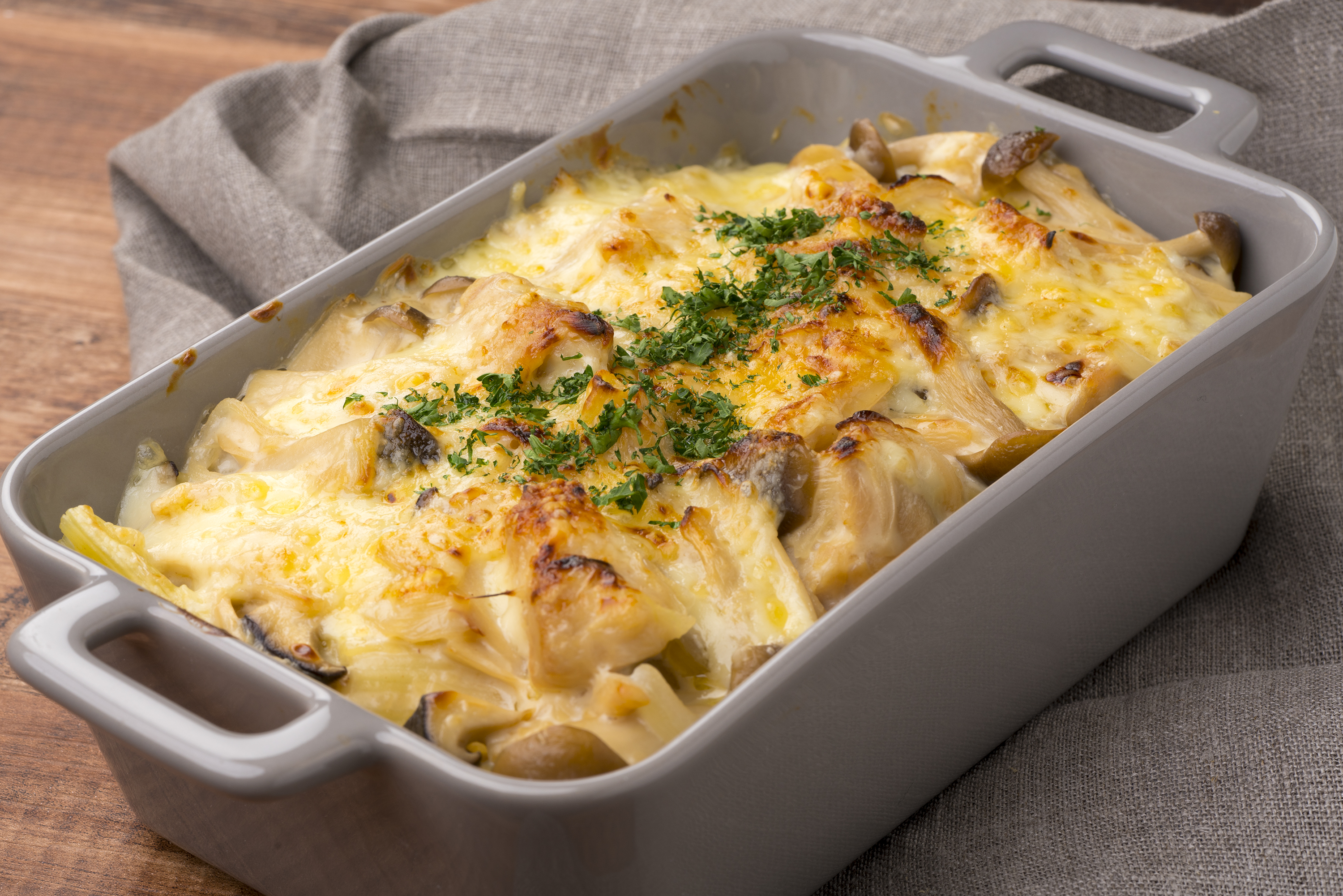鶏肉とキノコのグラタン