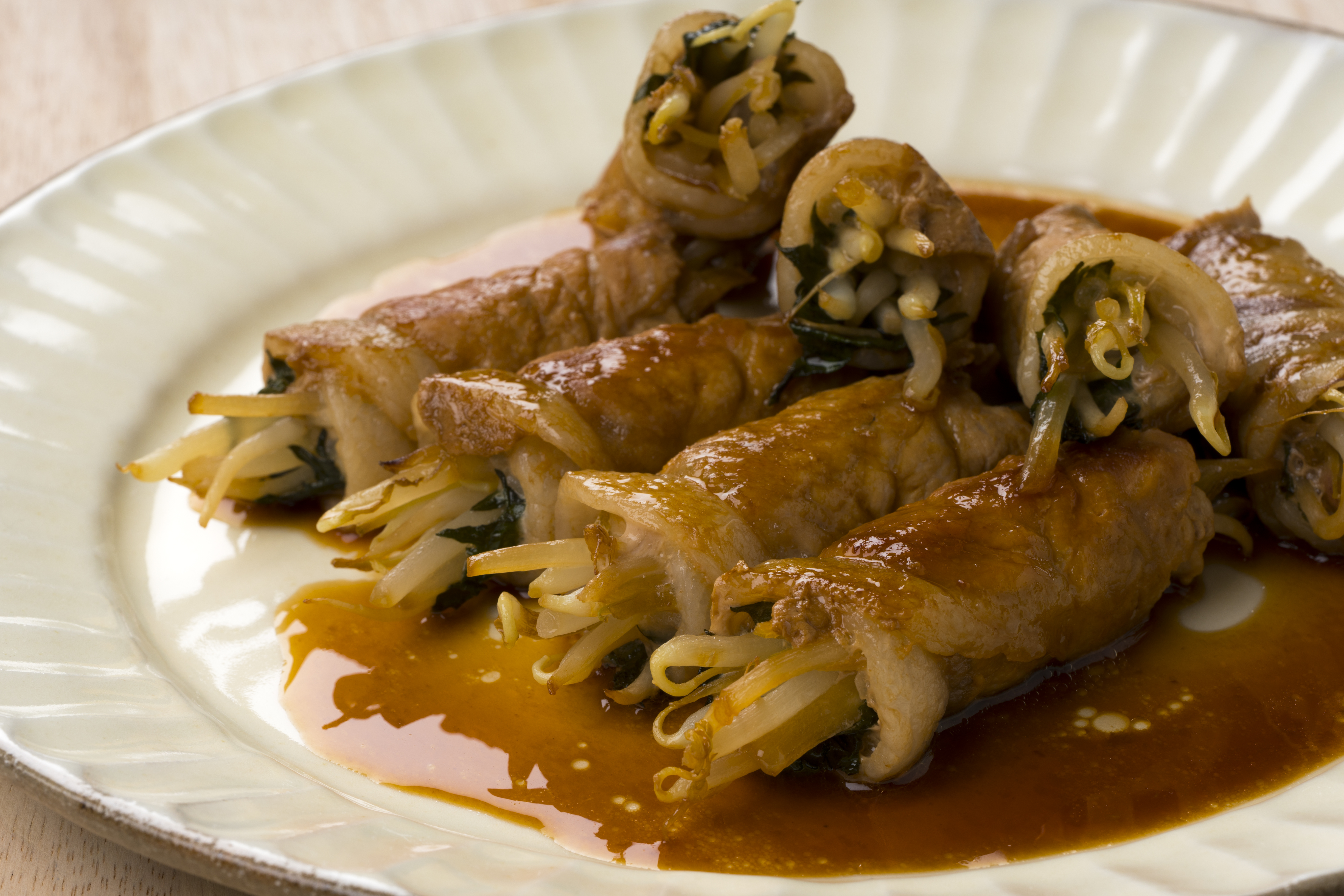 もやしと香味野菜の豚肉巻き