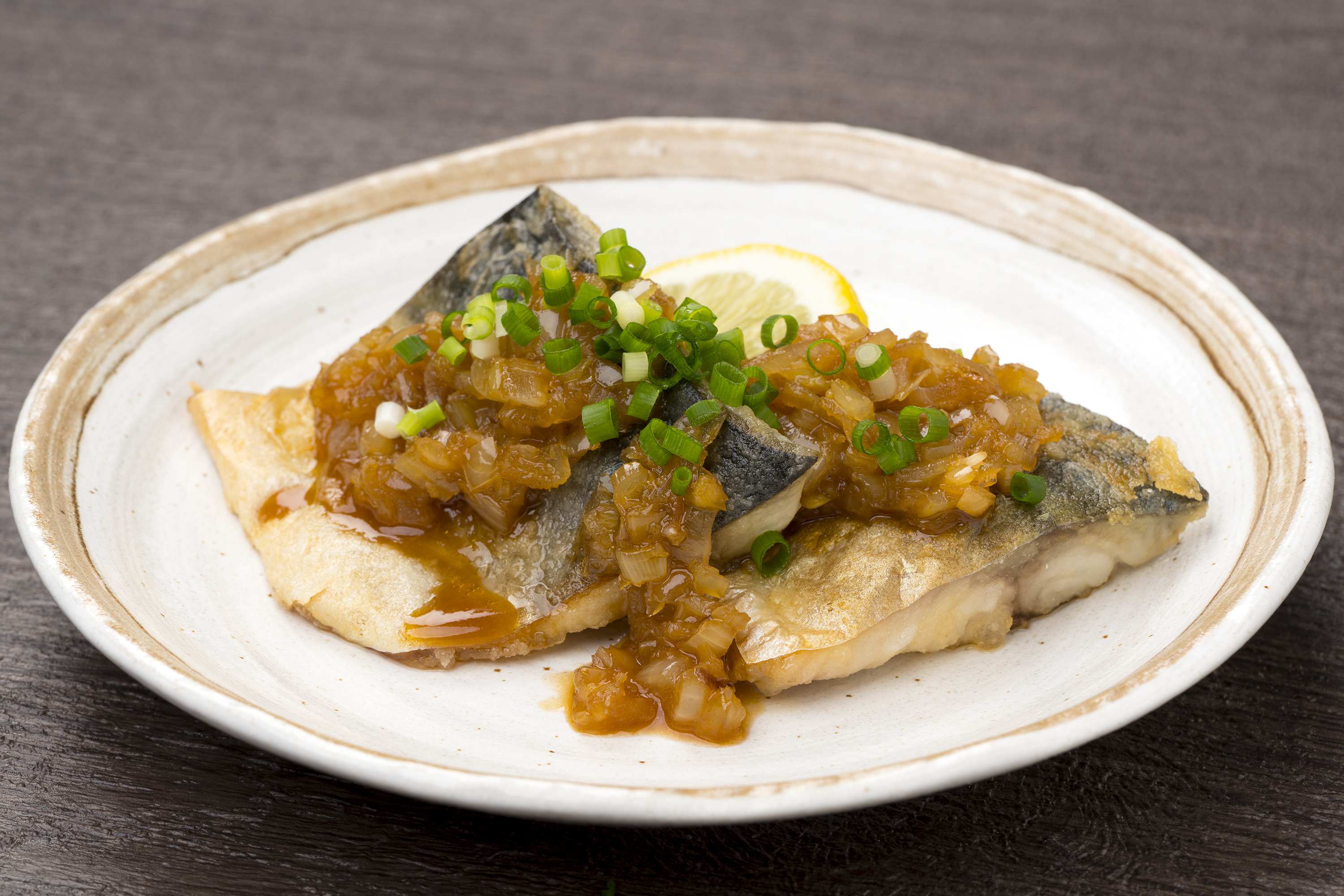 サバの香味ソースがけ