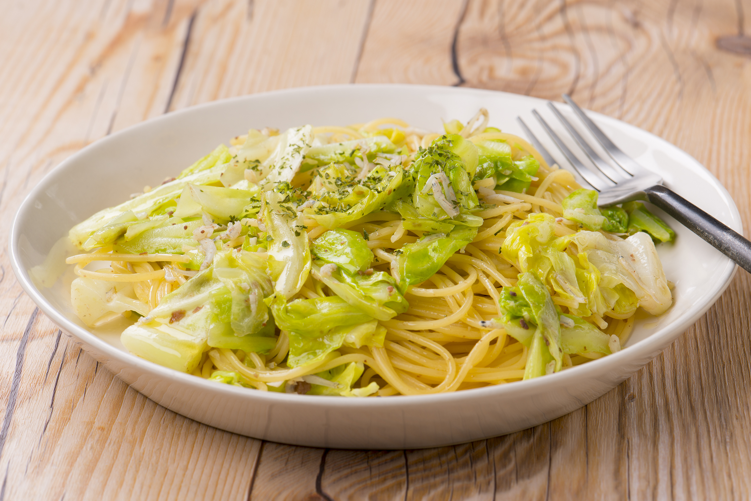 キャベツとアンチョビのパスタ