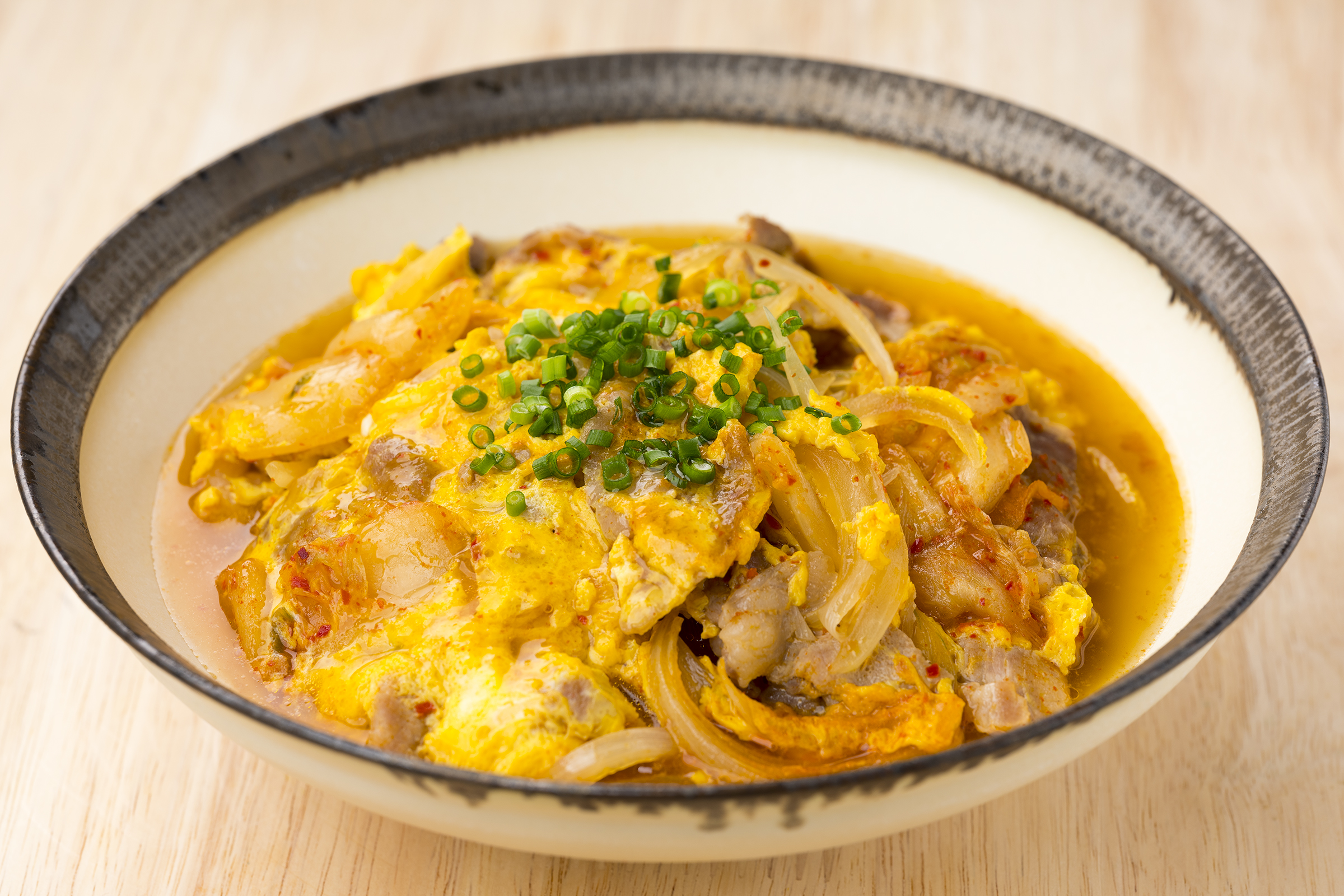 豚肉とキムチの卵とじ