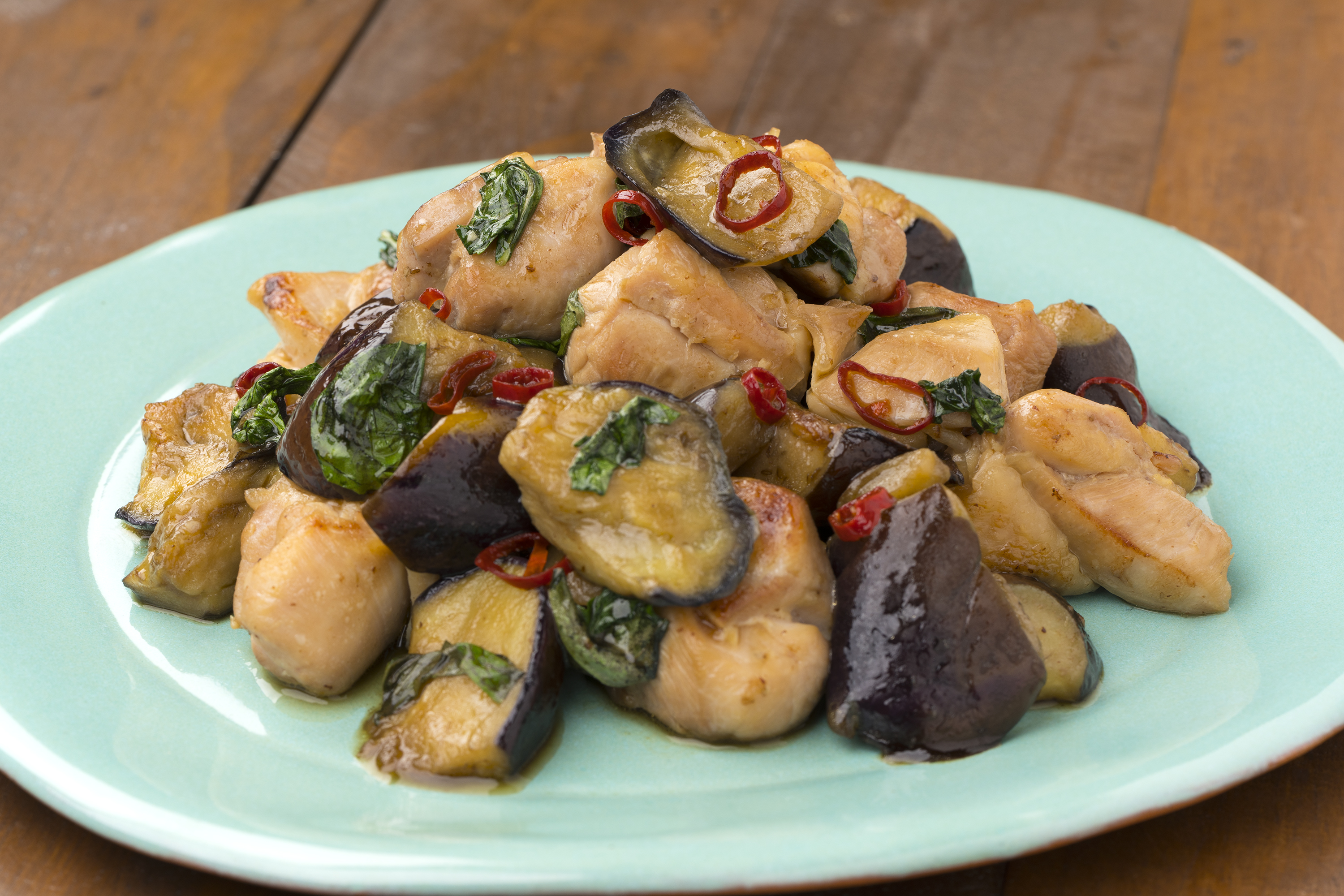 鶏肉と茄子のバジル炒め