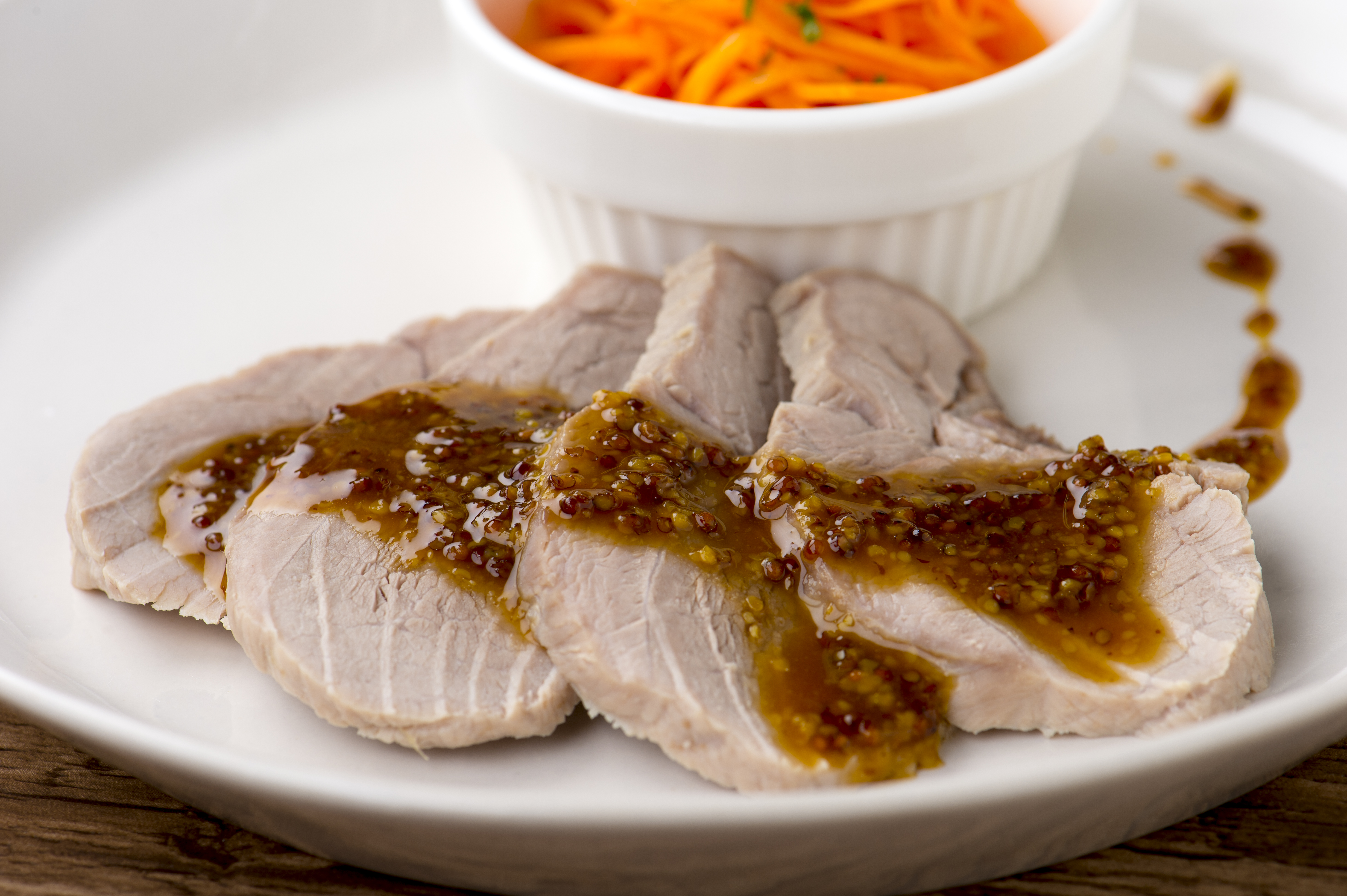 蒸し豚のハニーマスタードソース