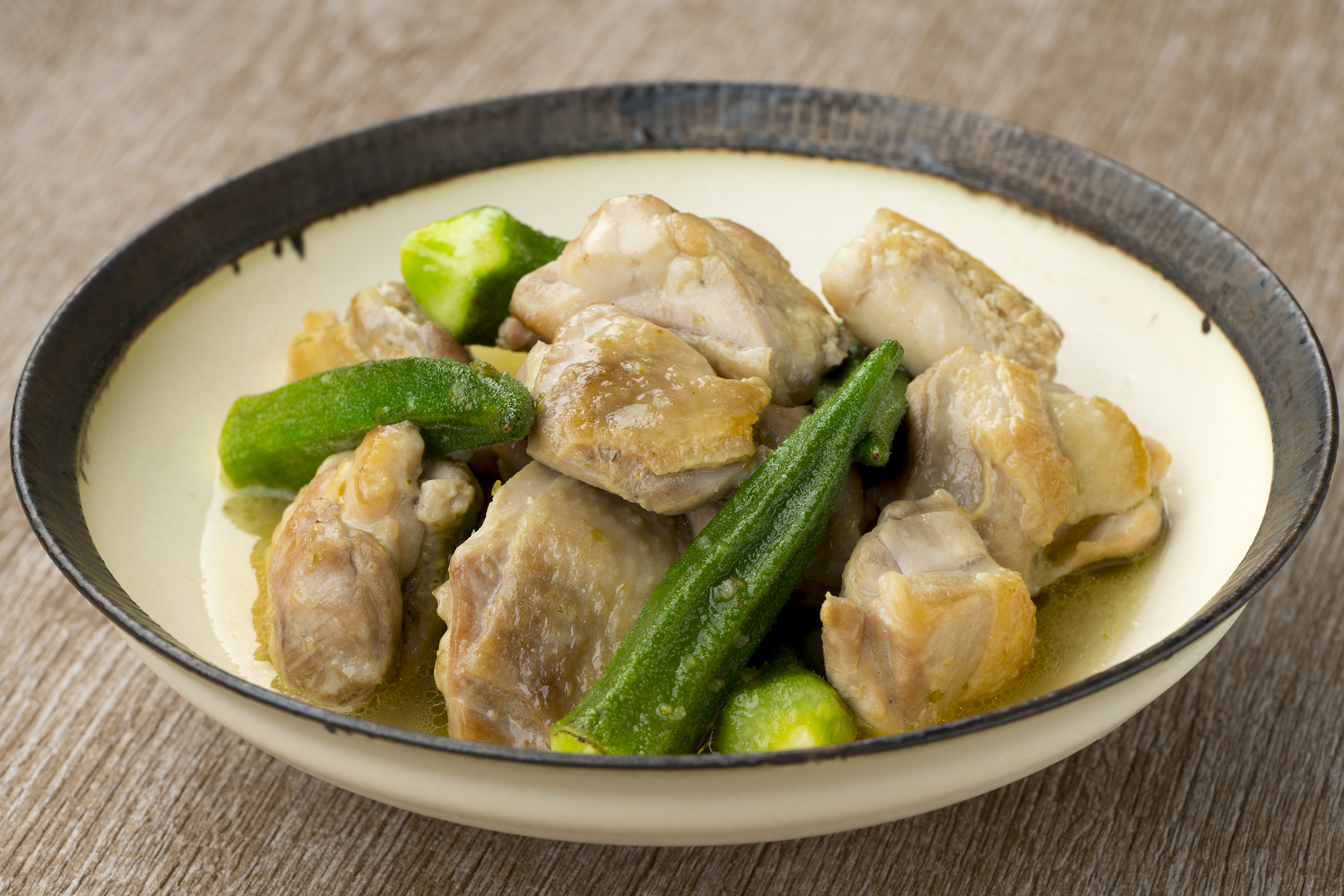 鶏肉とオクラのゆず胡椒煮