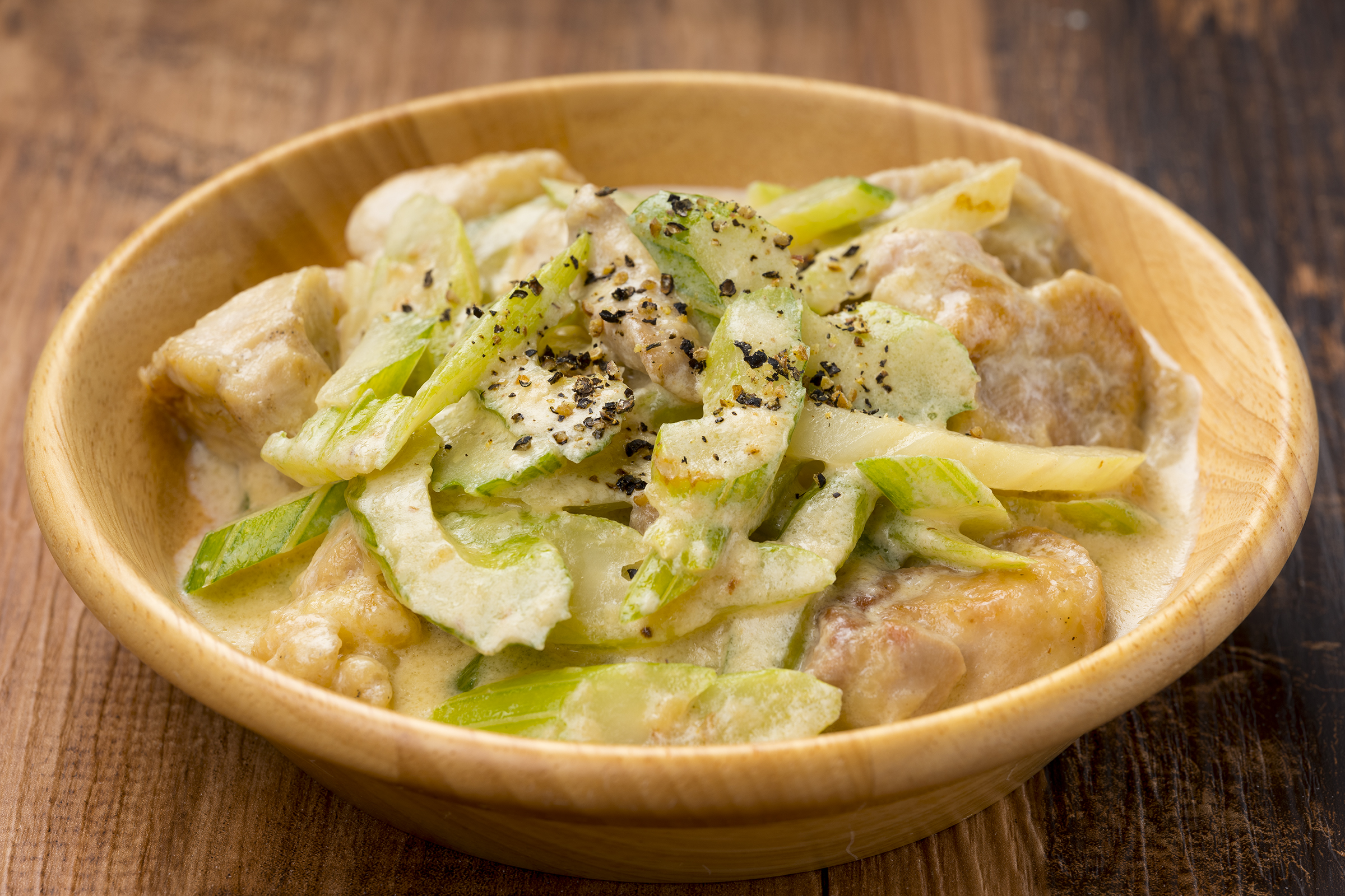 セロリと鶏肉のクリーム煮