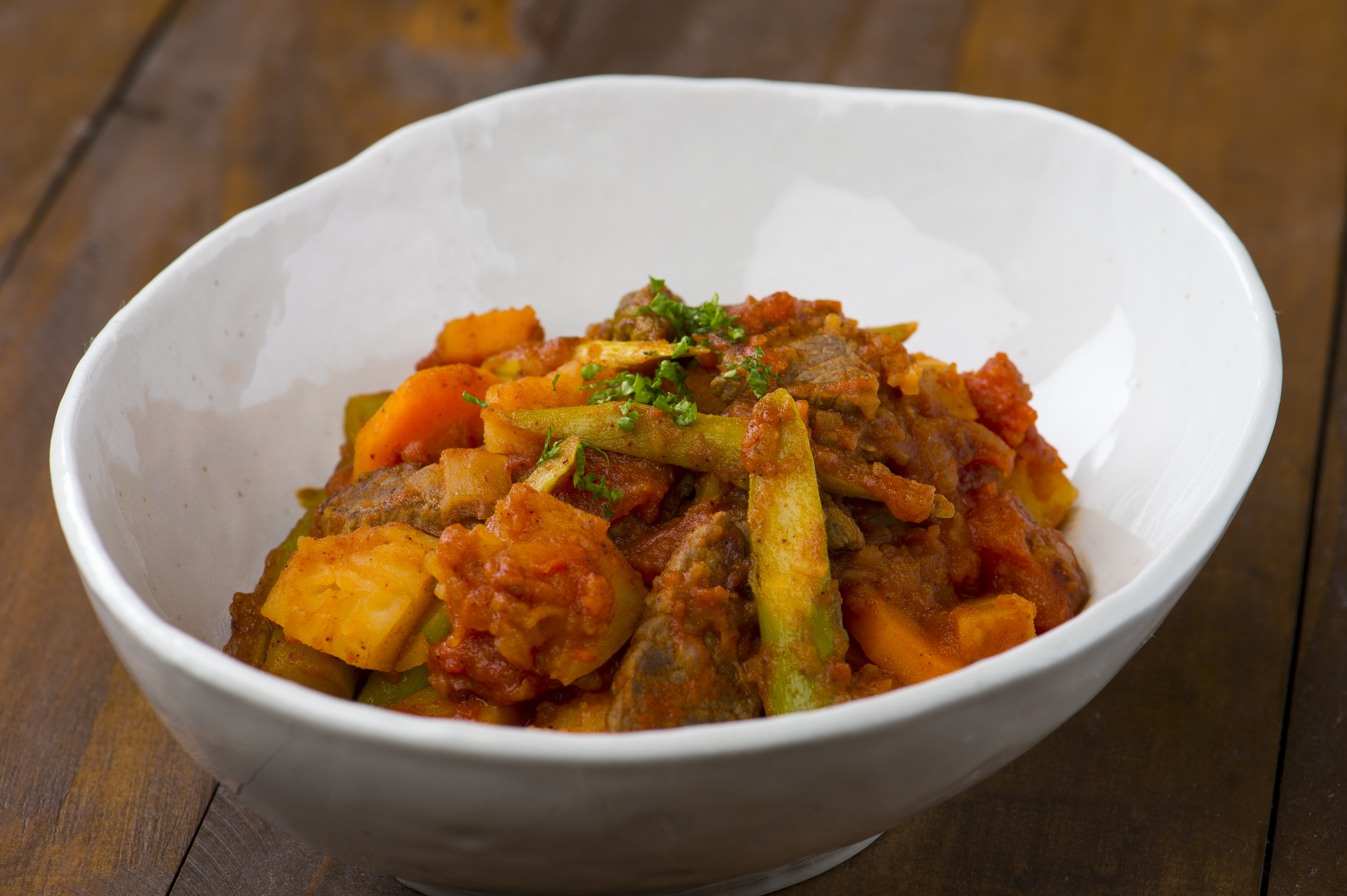 牛肉のトマト煮込み